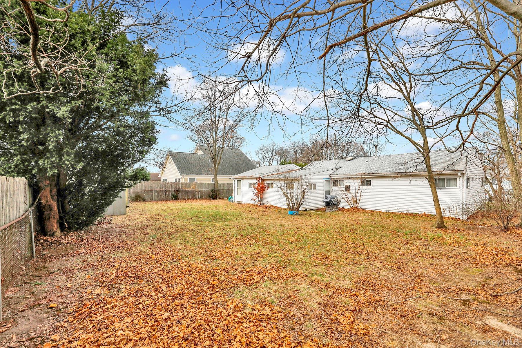 #18 photo, 34 Tamarack Street, Central Islip , NY 11722