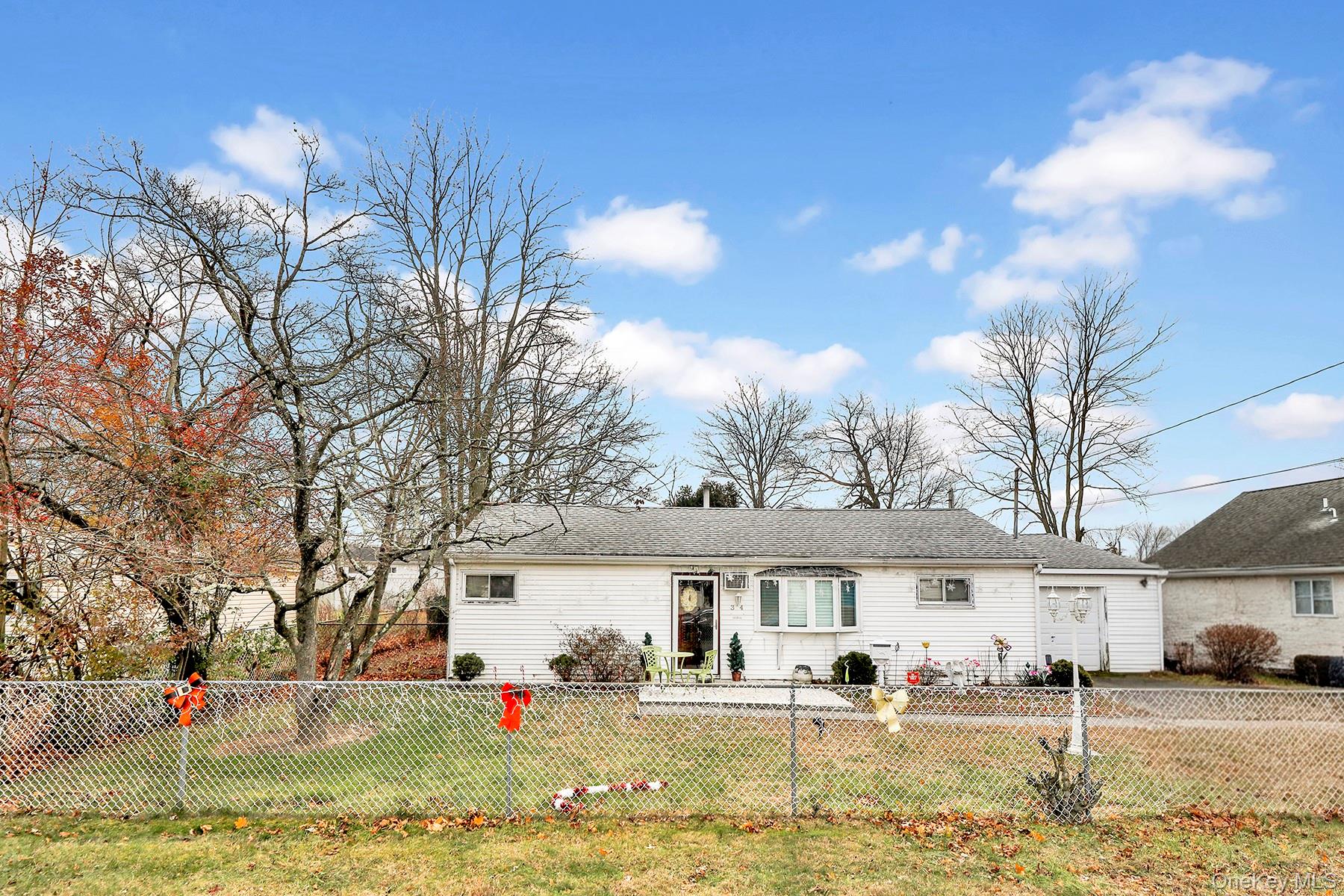 #19 photo, 34 Tamarack Street, Central Islip , NY 11722