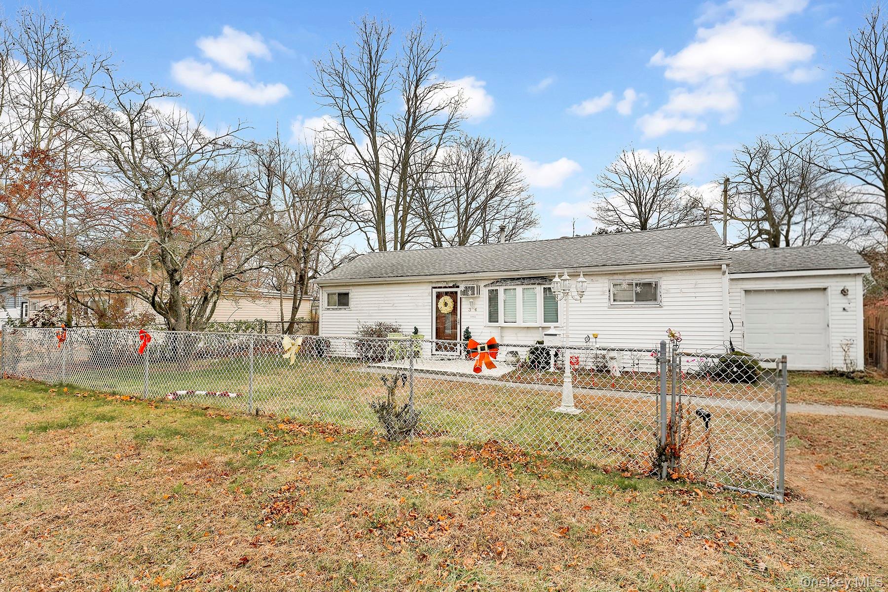 #20 photo, 34 Tamarack Street, Central Islip , NY 11722