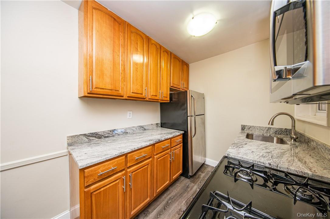 #5 photo, 1133 Midland Avenue, Bronxville , NY 10708