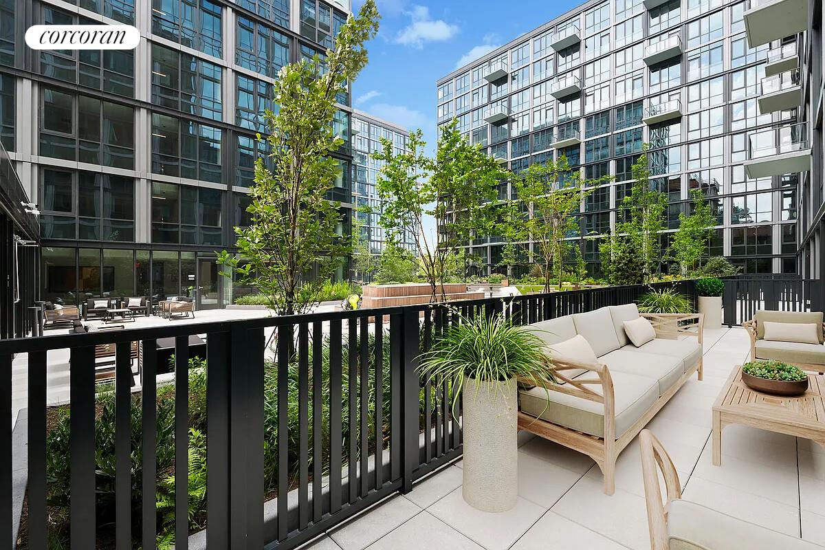 #10 photo, Jamaica, जमैका Jamaica , NY 11432