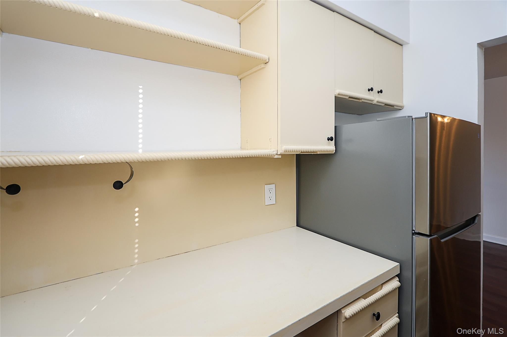 #17 photo, 47-22 215 Place, बेसाइड Bayside , NY 11361