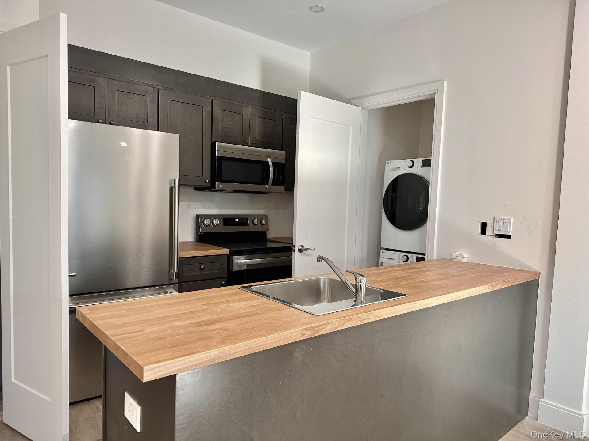 #3 photo, 362 W Merrick Road, Valley Stream , NY 11580