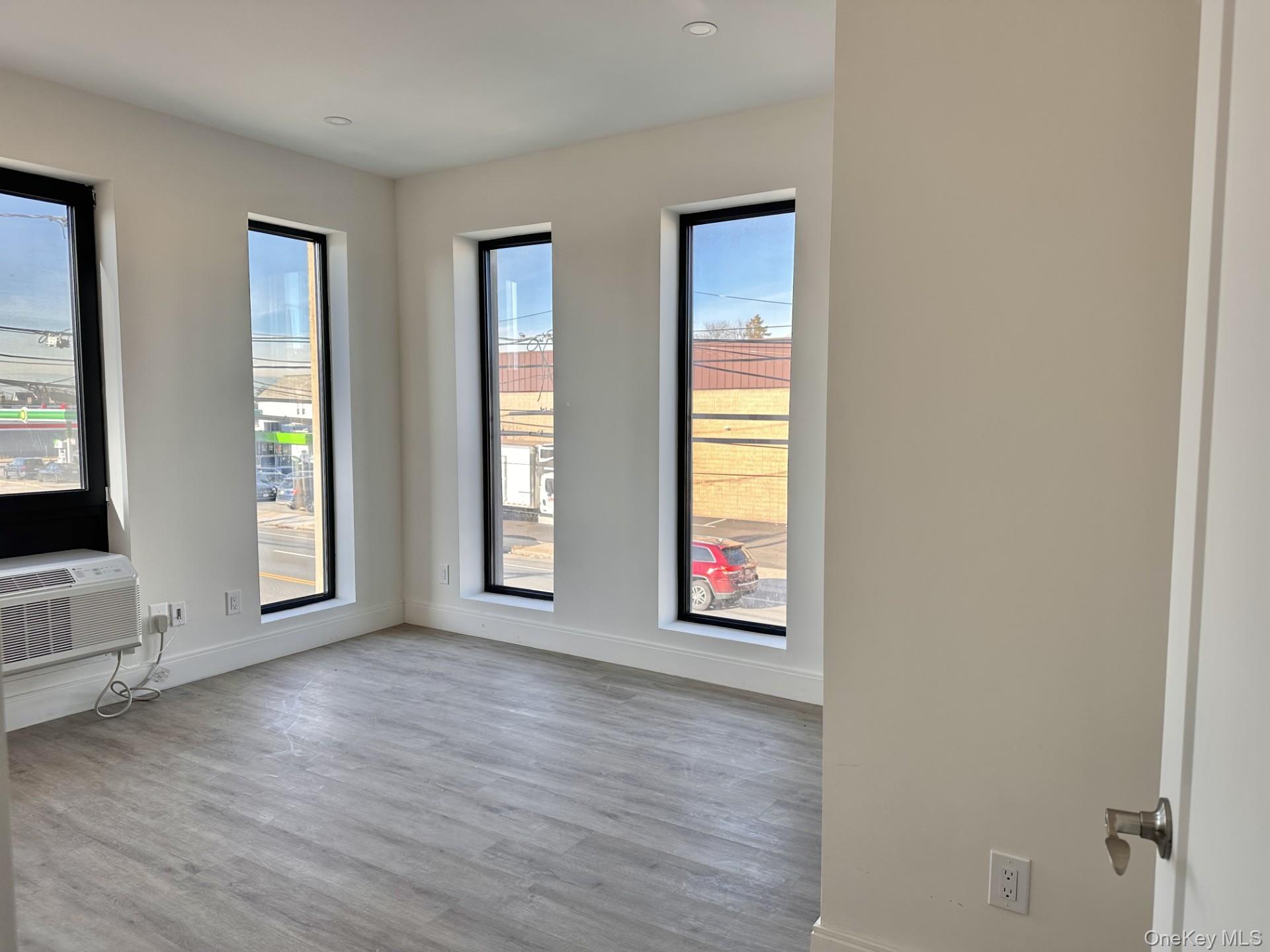 #3 photo, 362 W MERRICK Road, Valley Stream , NY 11580