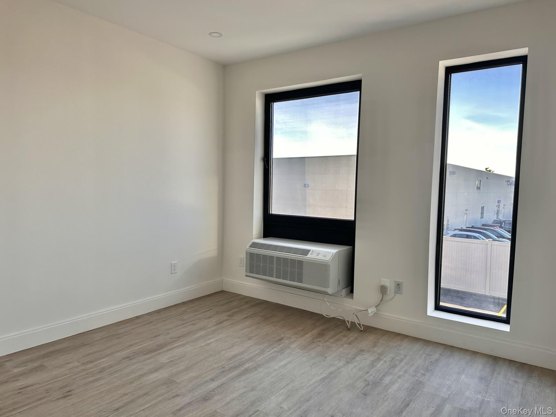 #4 photo, 362 W MERRICK Road, Valley Stream , NY 11580