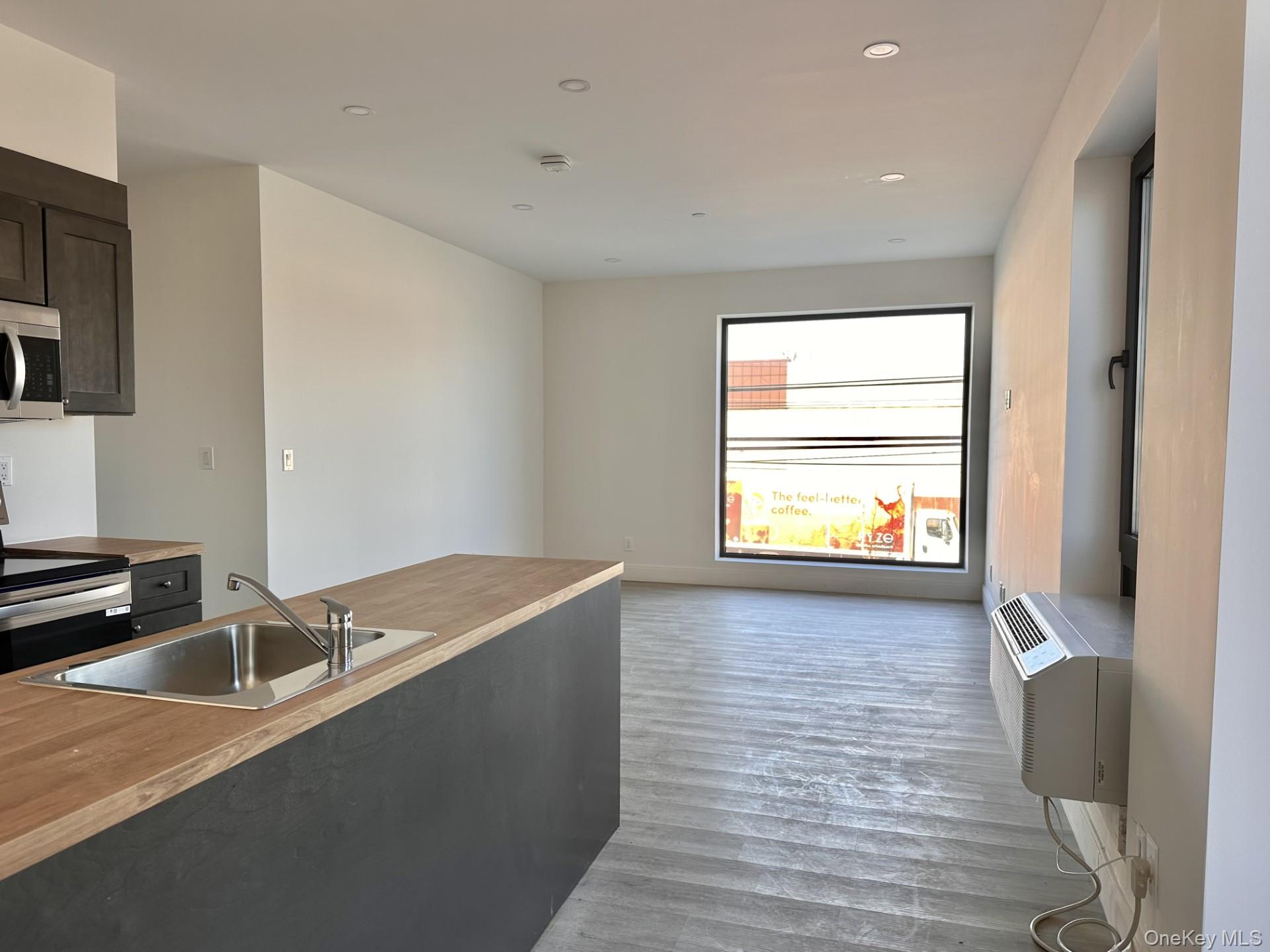 #6 photo, 362 W MERRICK Road, Valley Stream , NY 11580