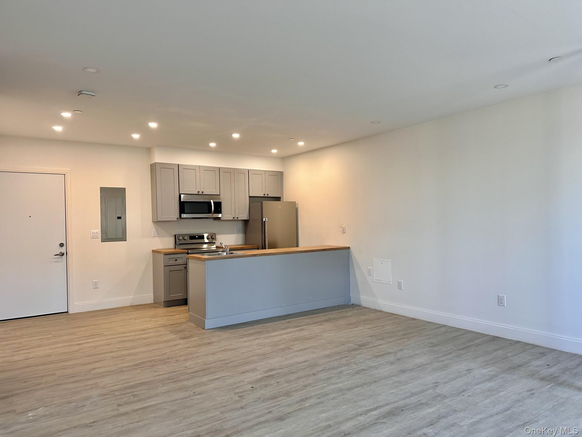 #2 photo, 362 W MERRICK Road, Valley Stream , NY 11580