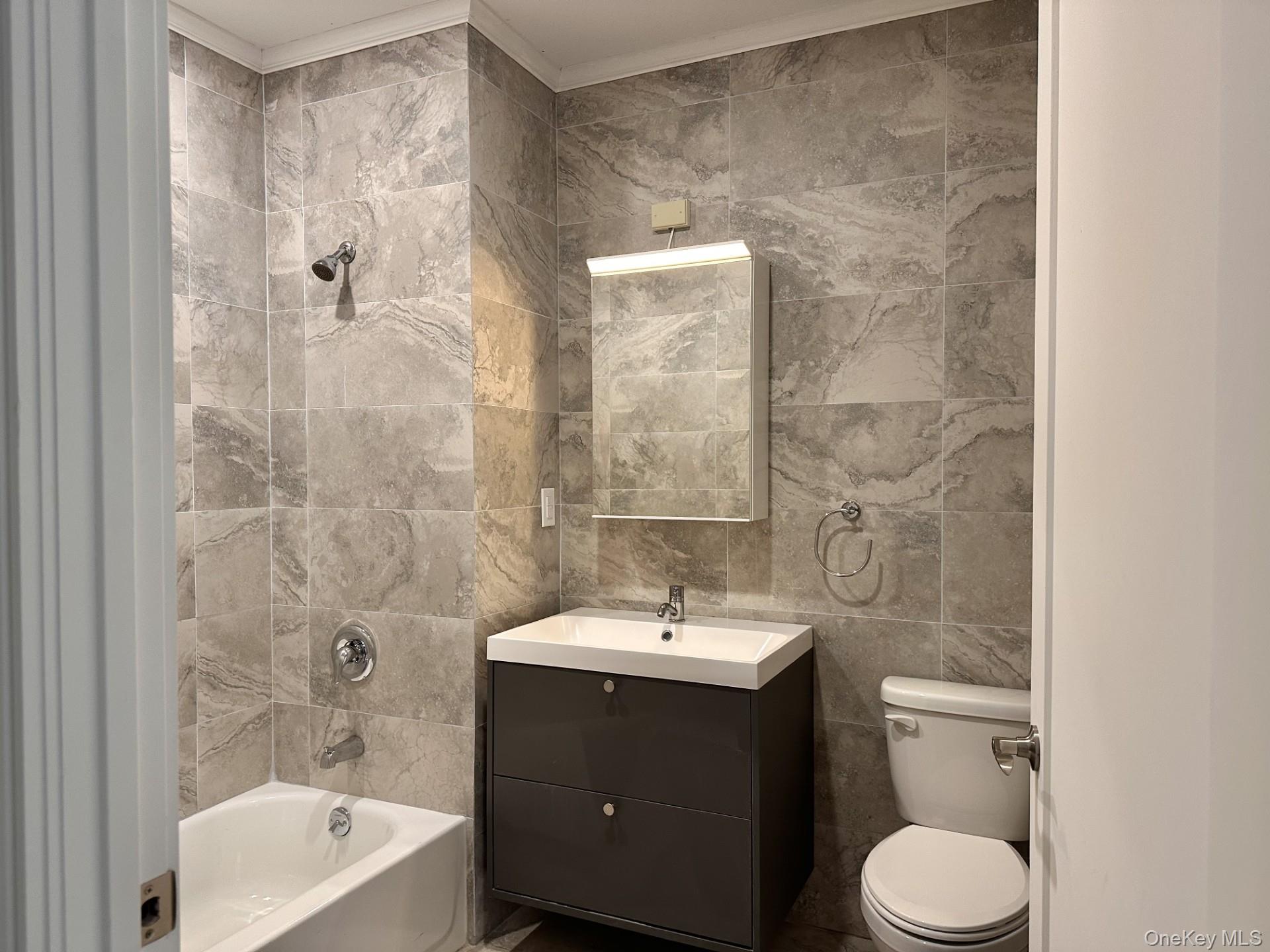 #4 photo, 362 W MERRICK Road, Valley Stream , NY 11580