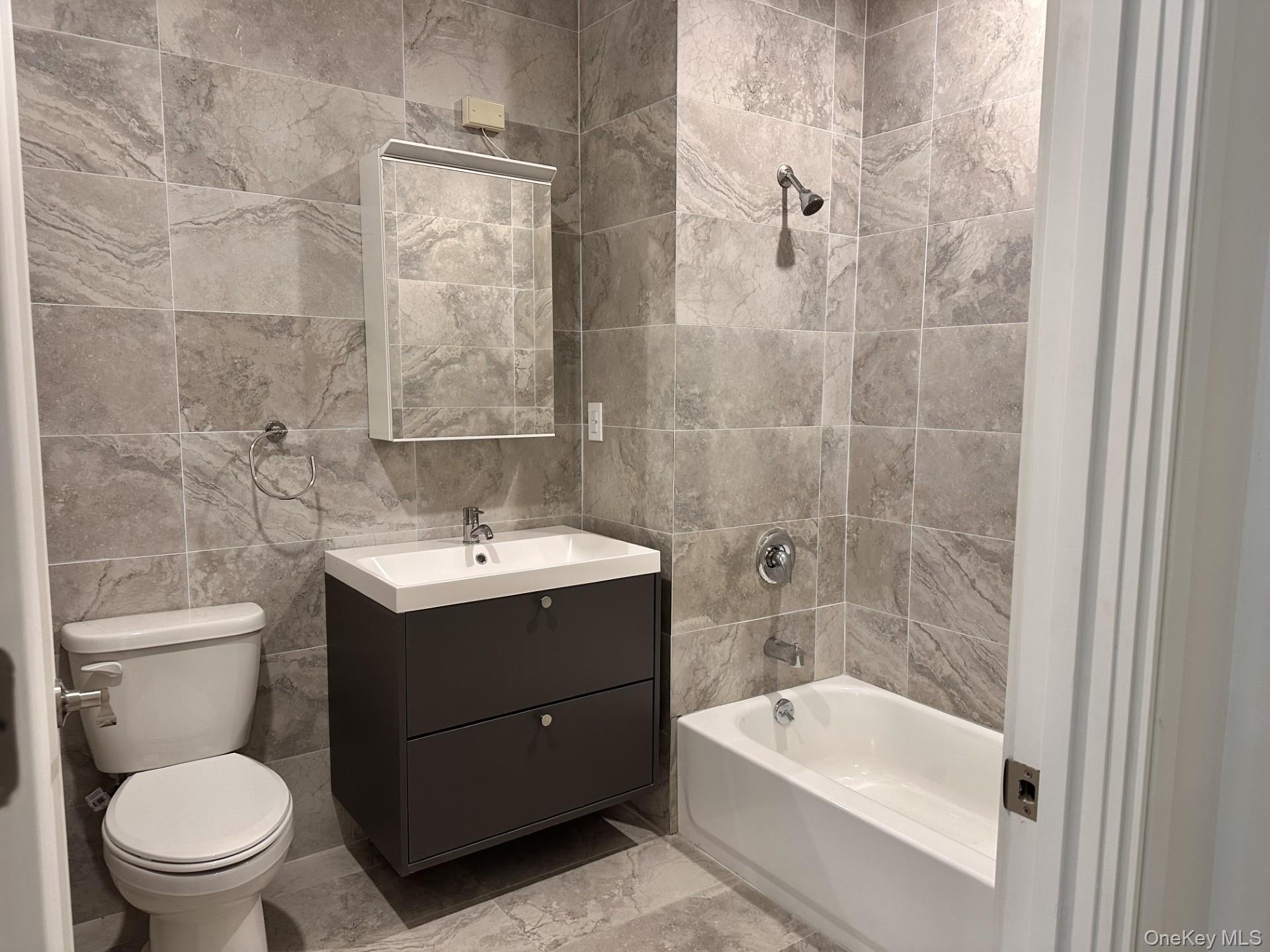 #3 photo, 362 W MERRICK Road, Valley Stream , NY 11580