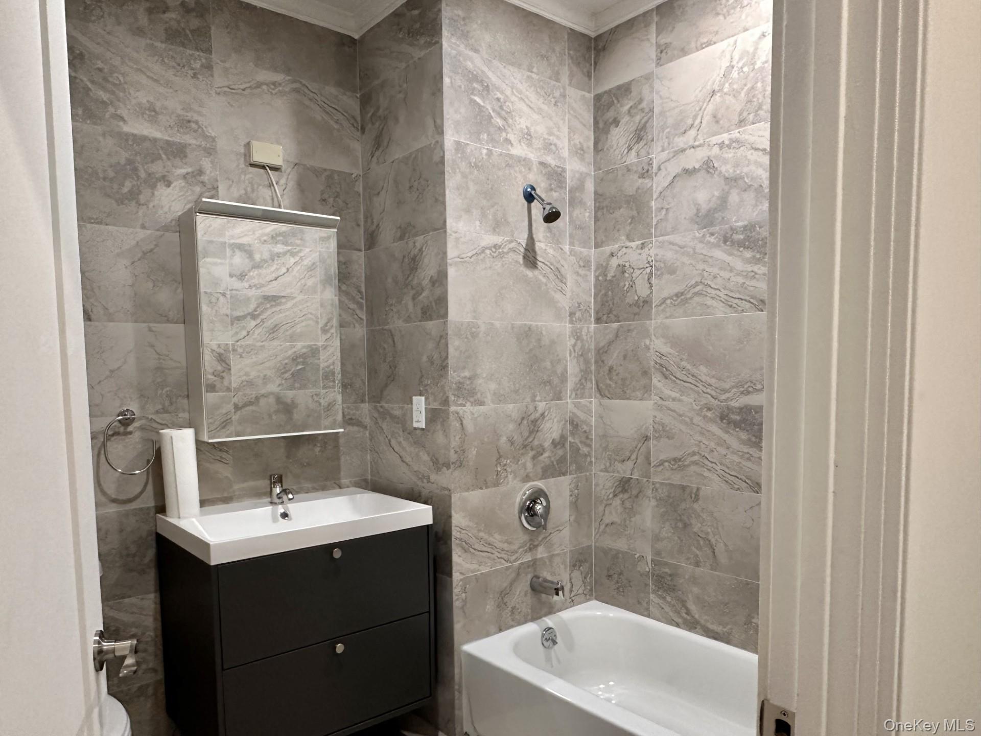 #3 photo, 362 W MERRICK Road, Valley Stream , NY 11580