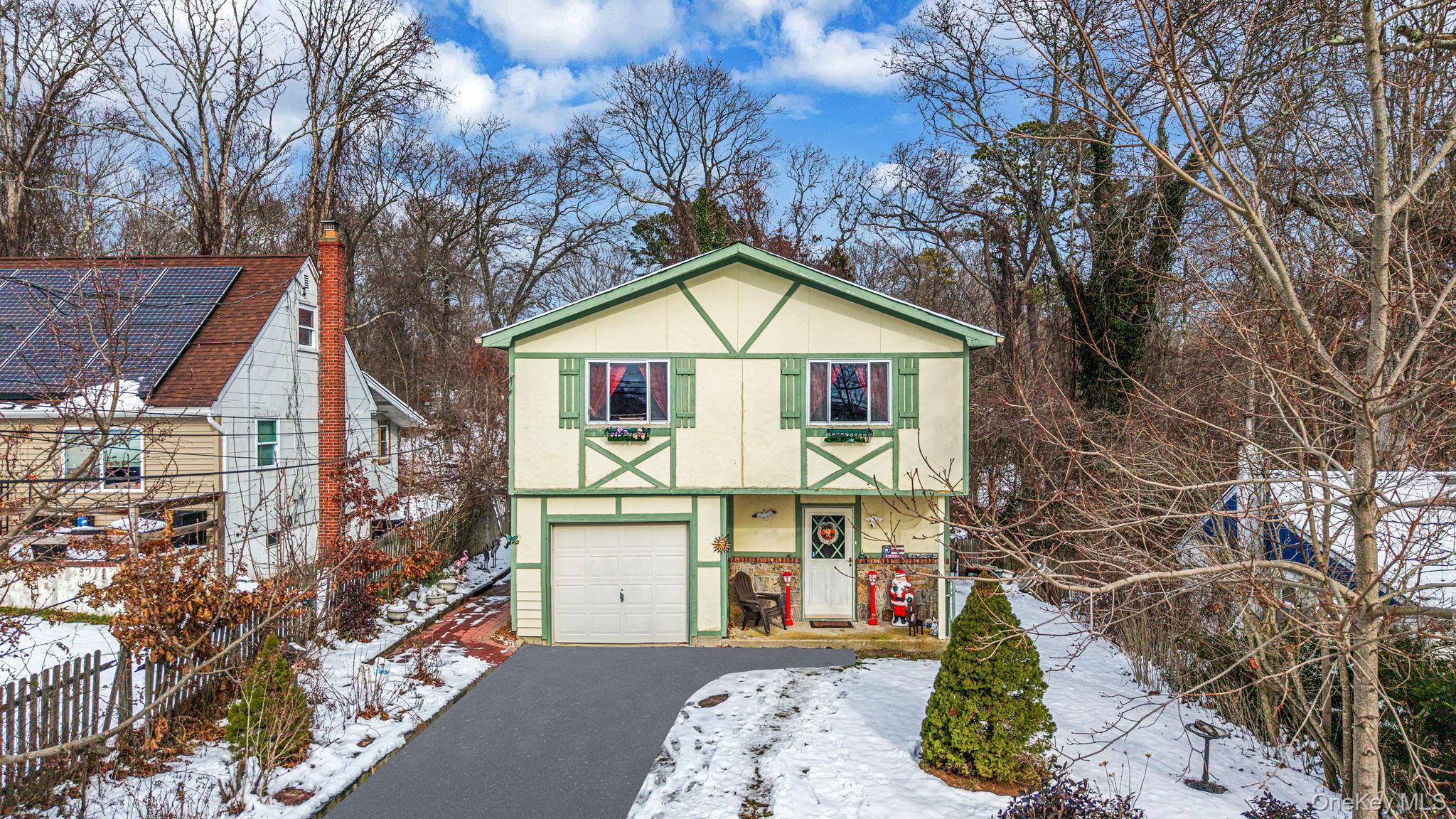 #1 photo, 244 Lakeside Trail, Ridge , NY 11961