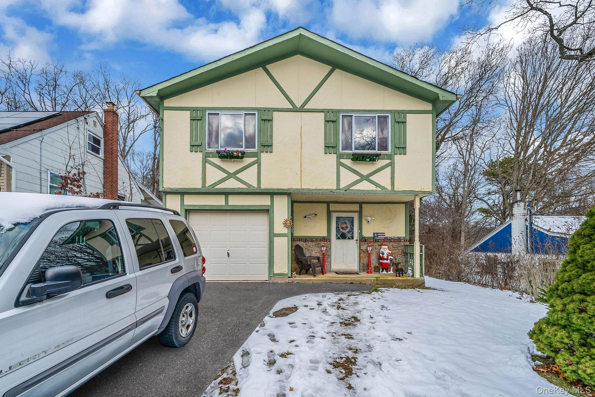 #7 photo, 244 Lakeside Trail, Ridge , NY 11961