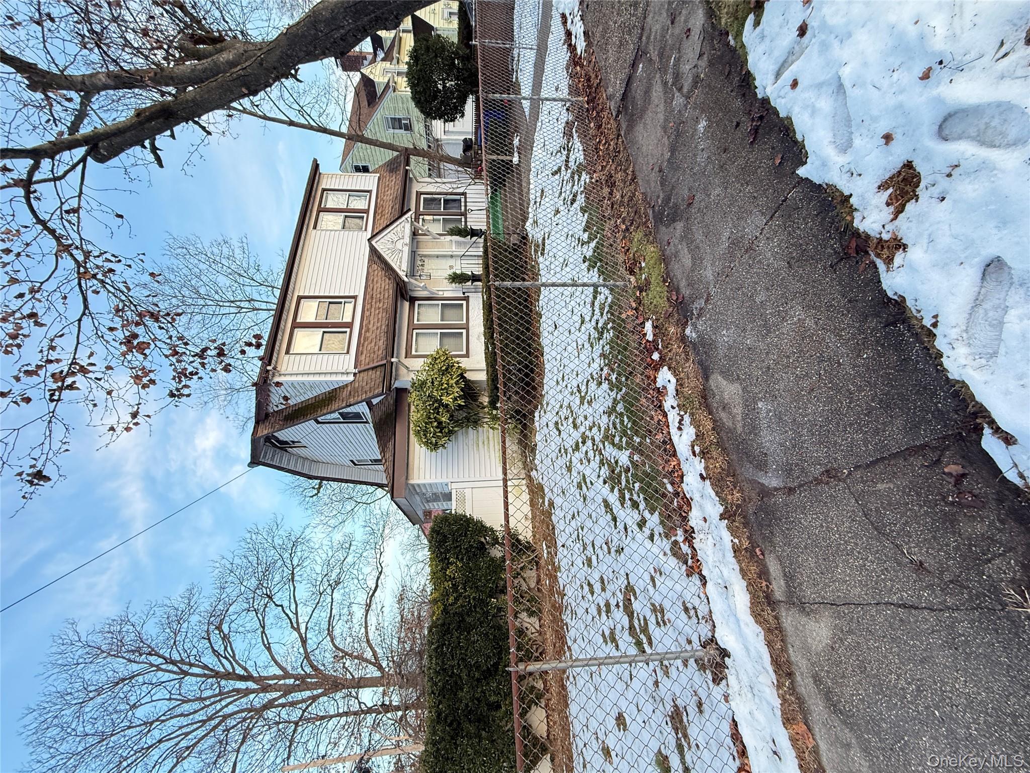 #2 photo, 18 Hotchkiss Place, מחוז נסאו Freeport , NY 11520