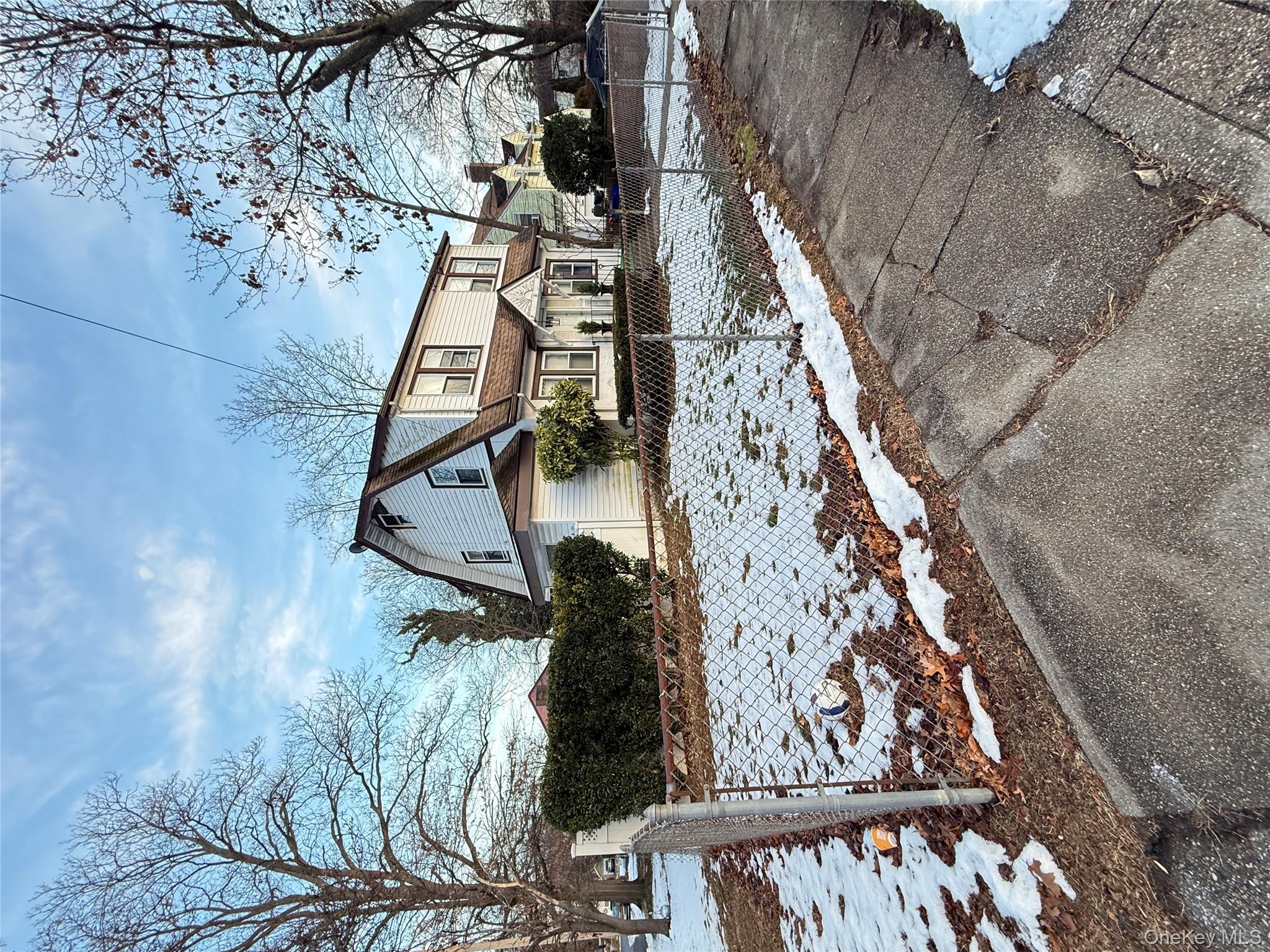 #3 photo, 18 Hotchkiss Place, מחוז נסאו Freeport , NY 11520