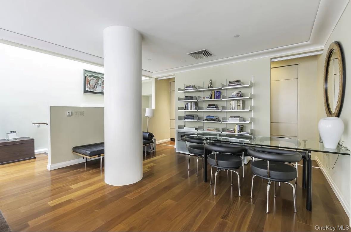 #6 photo, 55 Wall Street, New York (Manhattan) , NY 10005