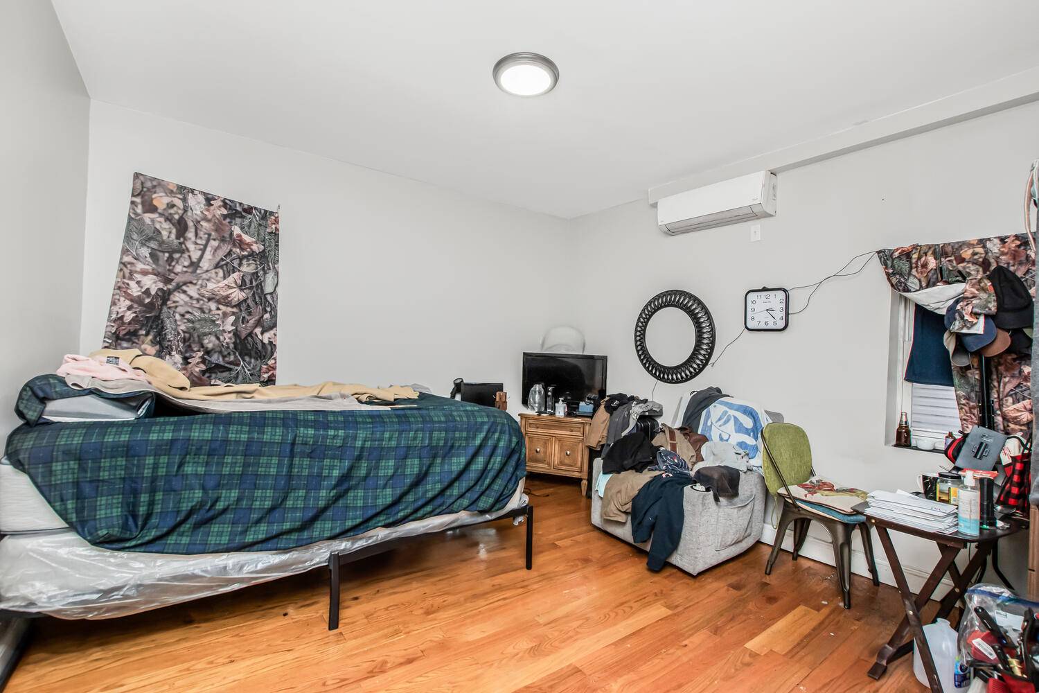 #12 photo, 1696 Monroe Ave, Claremont , NY 10457