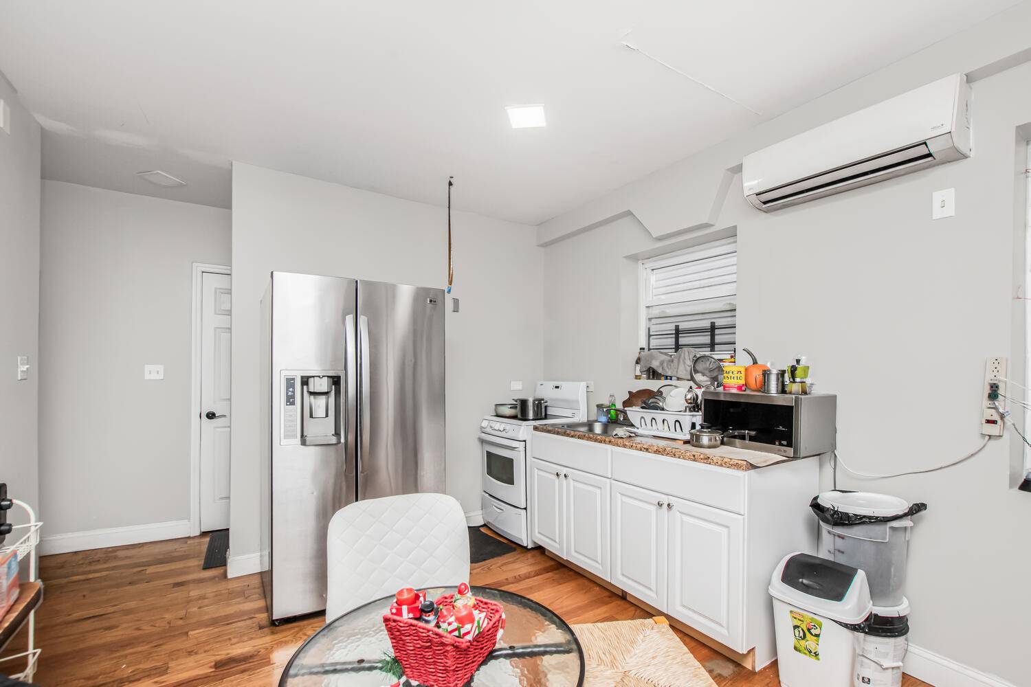 #17 photo, 1696 Monroe Ave, Claremont , NY 10457