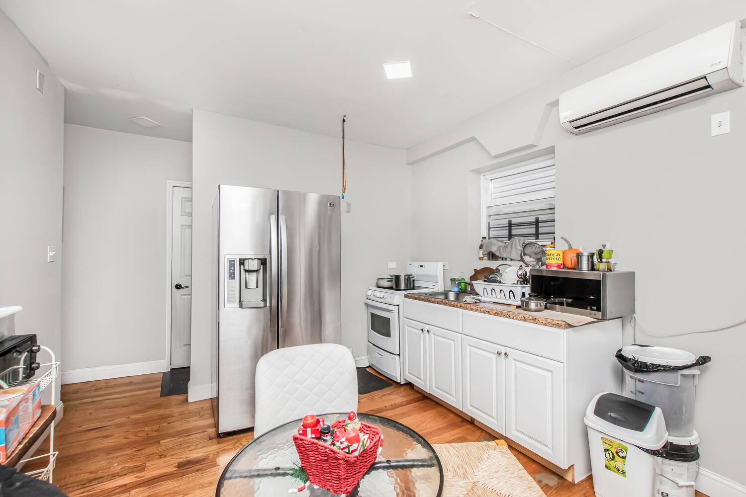 #18 photo, 1696 Monroe Ave, Claremont , NY 10457