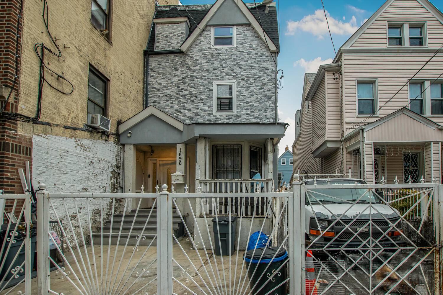 #3 photo, 1696 Monroe Ave, Claremont , NY 10457