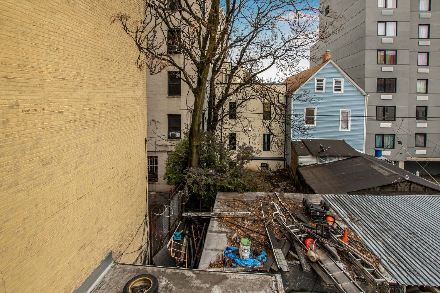 #4 photo, 1696 Monroe Ave, Claremont , NY 10457