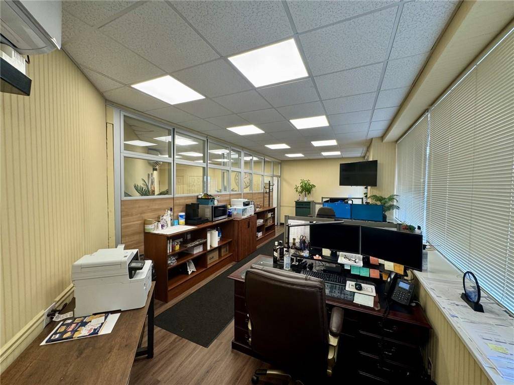 #10 photo, 2863 Harway Ave, Bath Beach , NY 11214