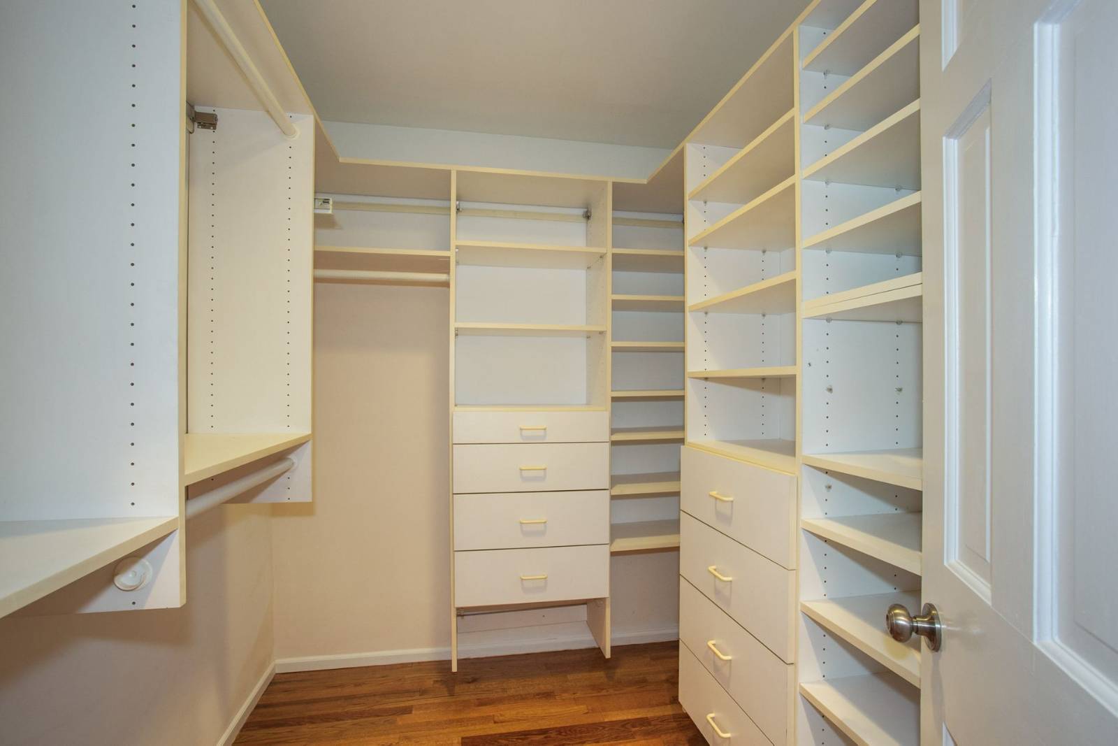 #24 photo, 12  N Ridge Road, Setauket , NY 11733