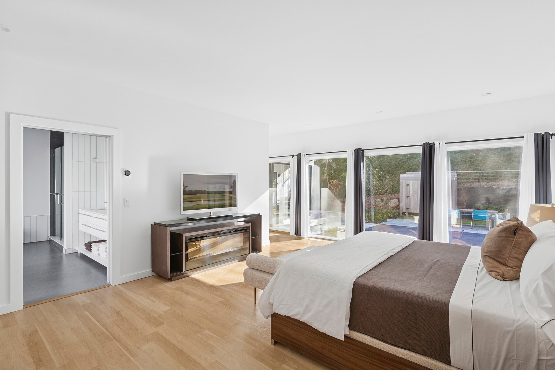 #13 photo, 33 Oyster Pond Lane, 롱 아일랜드 East Hampton , NY 11937