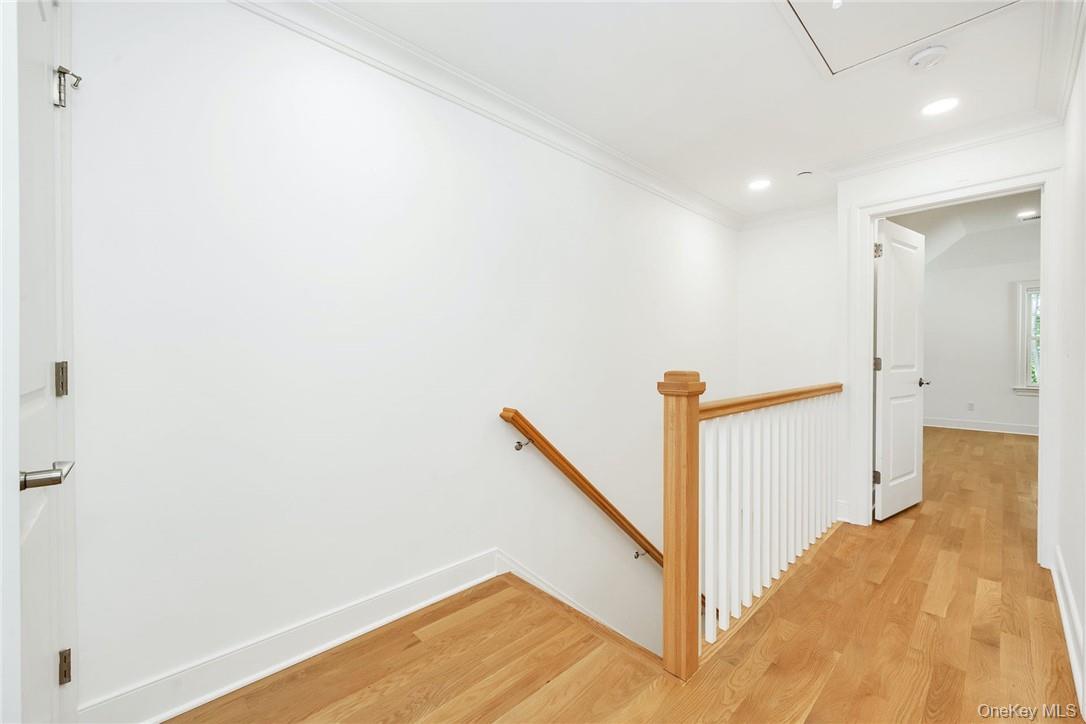 #11 photo, 233 Lincoln Avenue, West Harrison , NY 10604