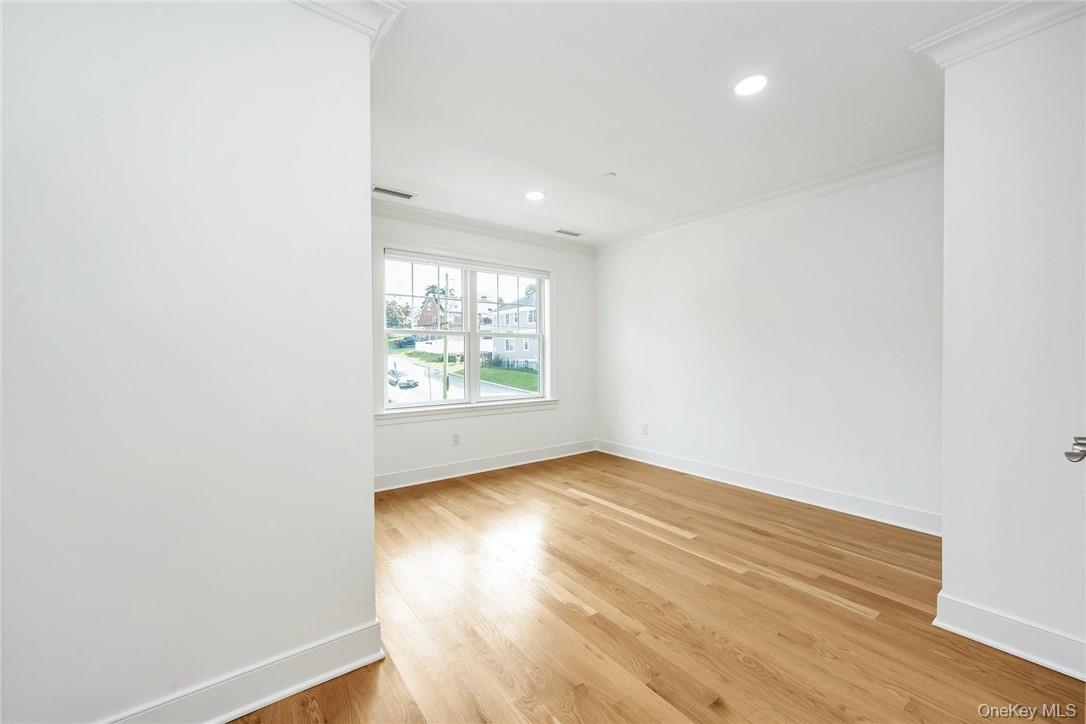 #12 photo, 233 Lincoln Avenue, West Harrison , NY 10604