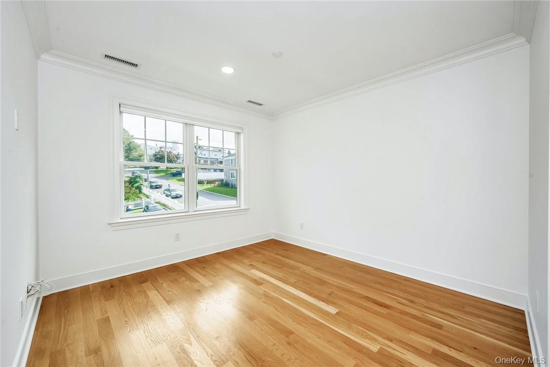 #13 photo, 233 Lincoln Avenue, West Harrison , NY 10604