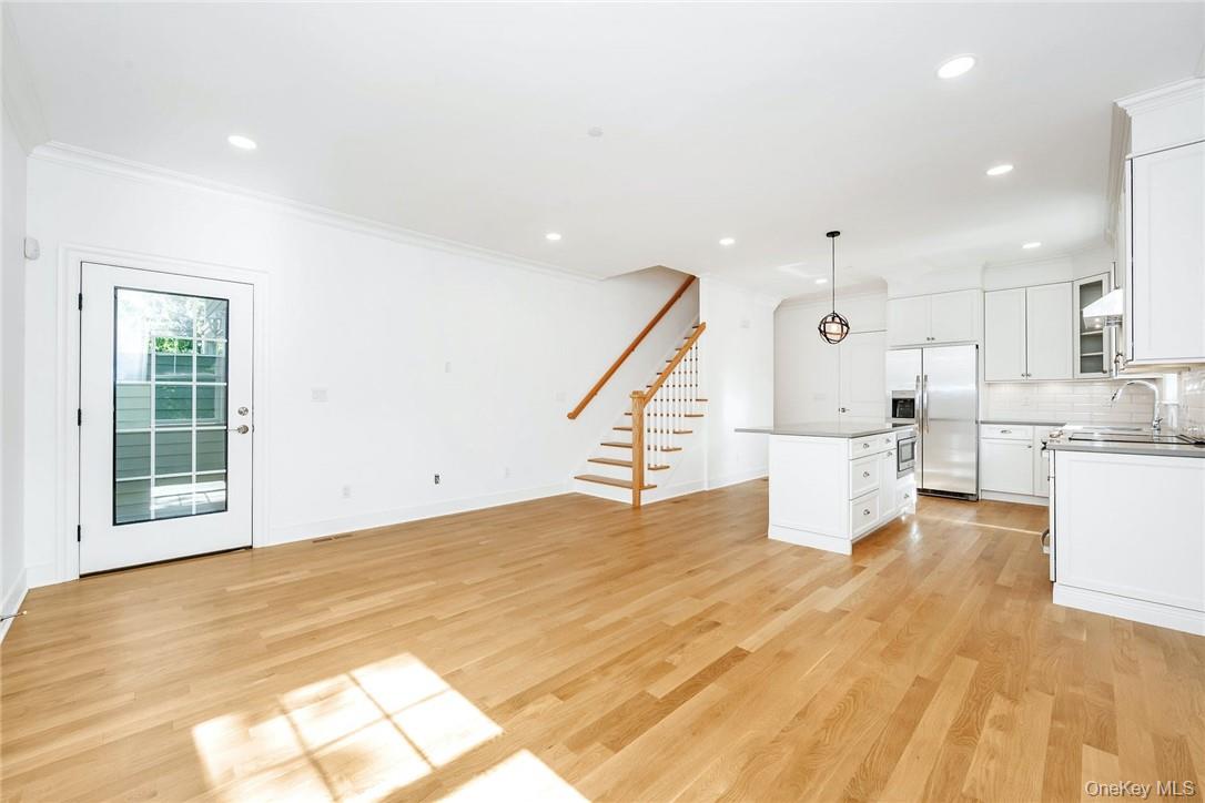 #20 photo, 233 Lincoln Avenue, West Harrison , NY 10604