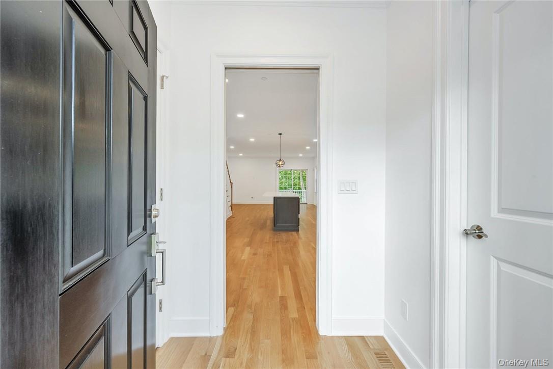 #4 photo, 233 Lincoln Avenue, West Harrison , NY 10604