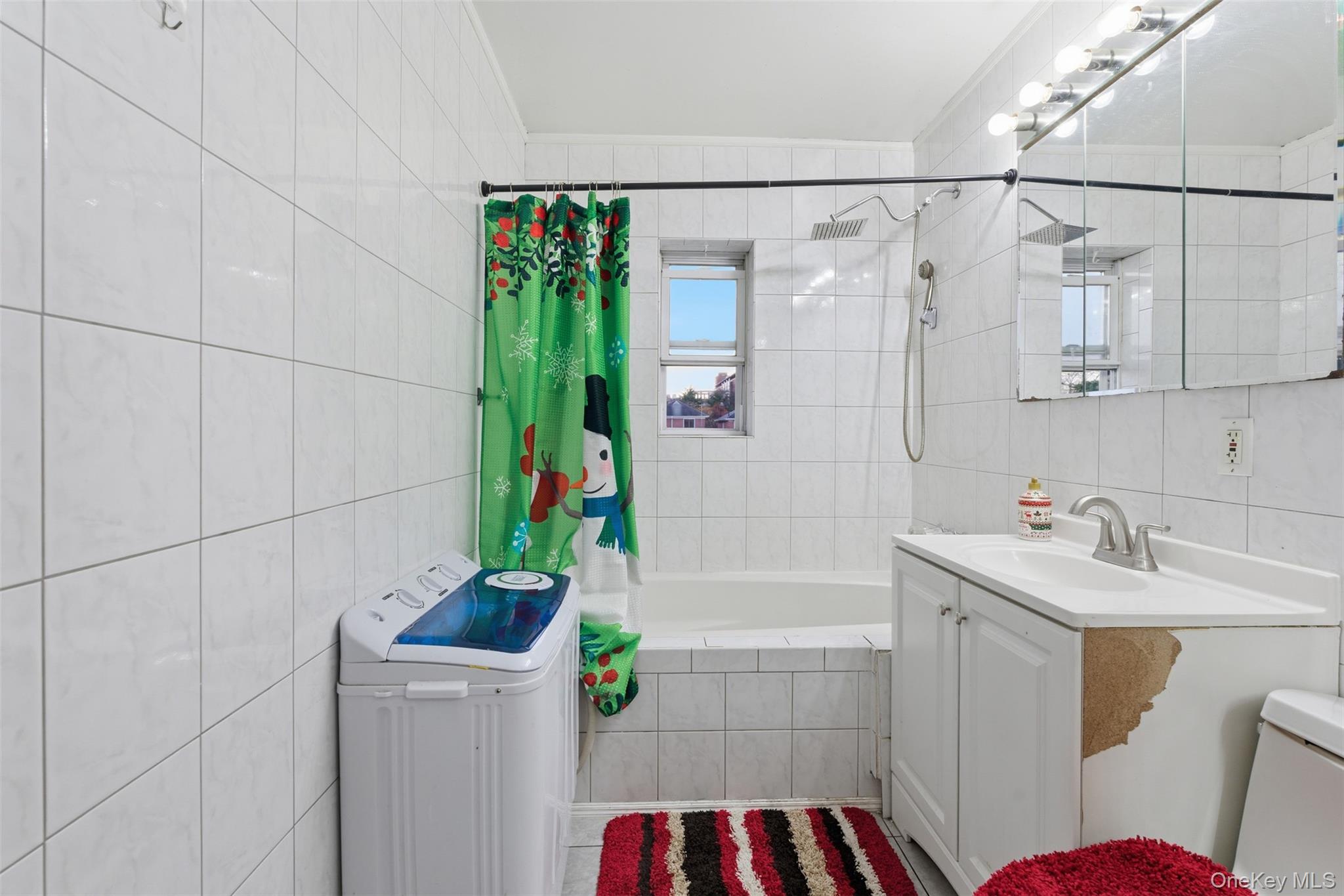 #13 photo, 1408 Astor Avenue, Bronx , NY 10469