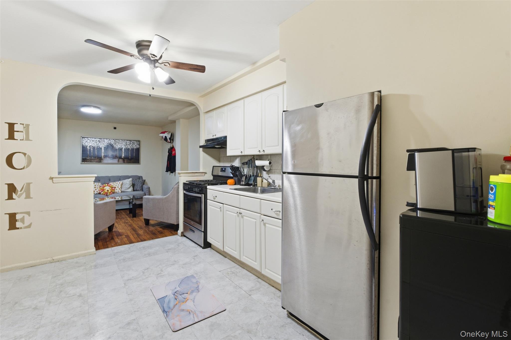 #14 photo, 1408 Astor Avenue, Bronx , NY 10469