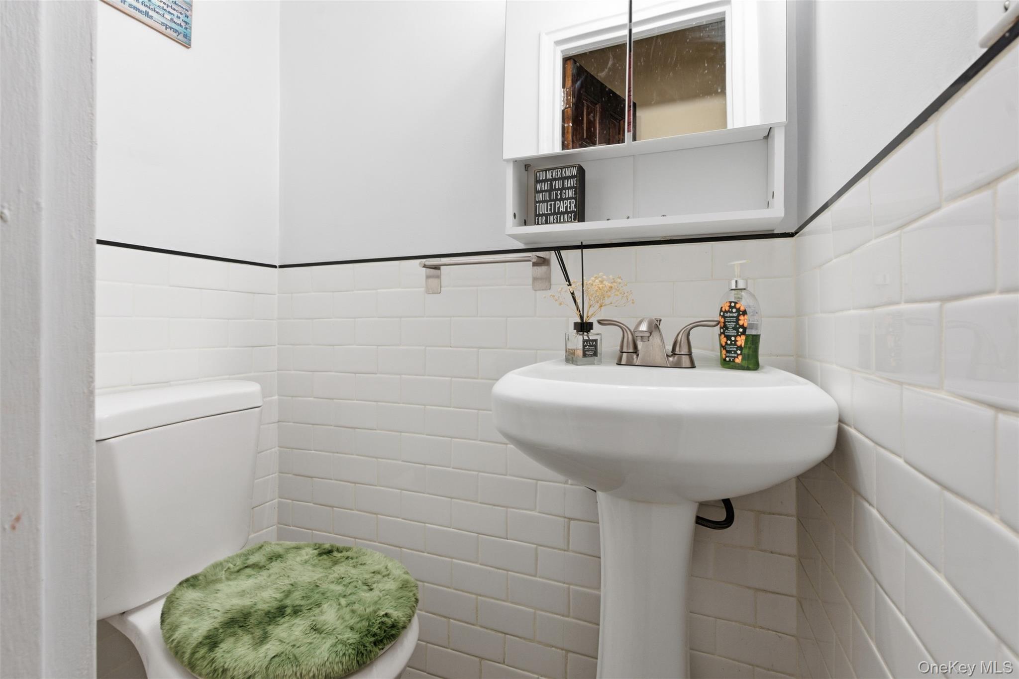 #9 photo, 1408 Astor Avenue, Bronx , NY 10469