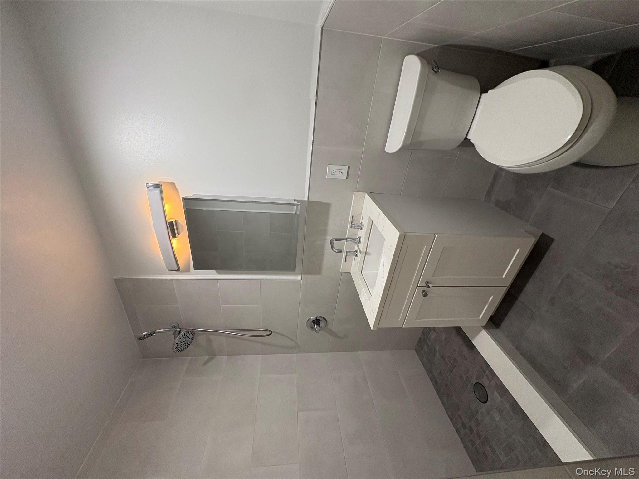 #12 photo, 300 martine ave, White Plains , NY 10601