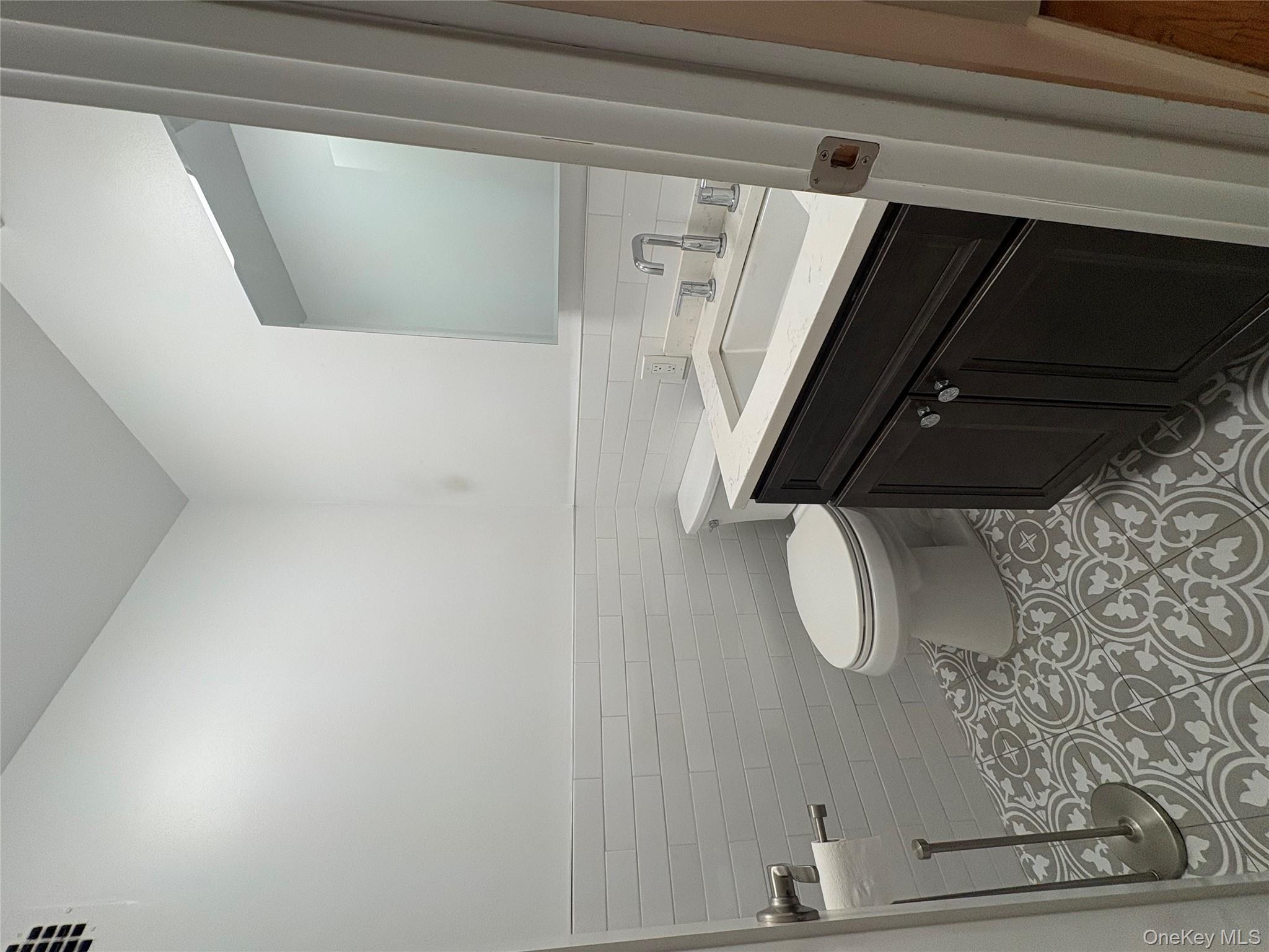 #6 photo, 300 martine ave, White Plains , NY 10601