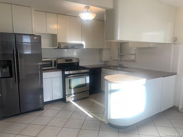 #7 photo, 1052 Brinsmade Avenue, Bronx , NY 10465