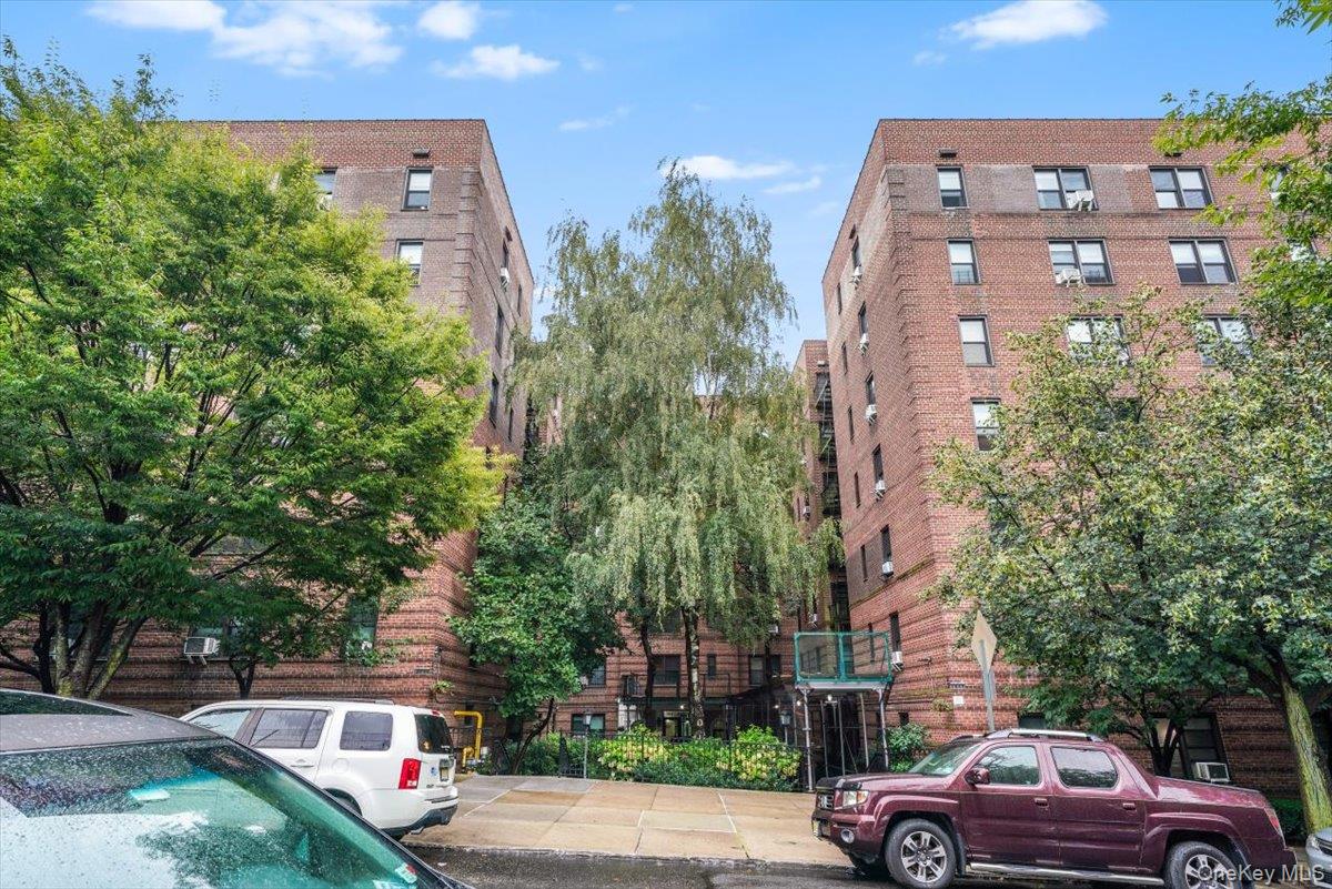 #17 photo, 3840 Greystone Avenue, Bronx , NY 10463