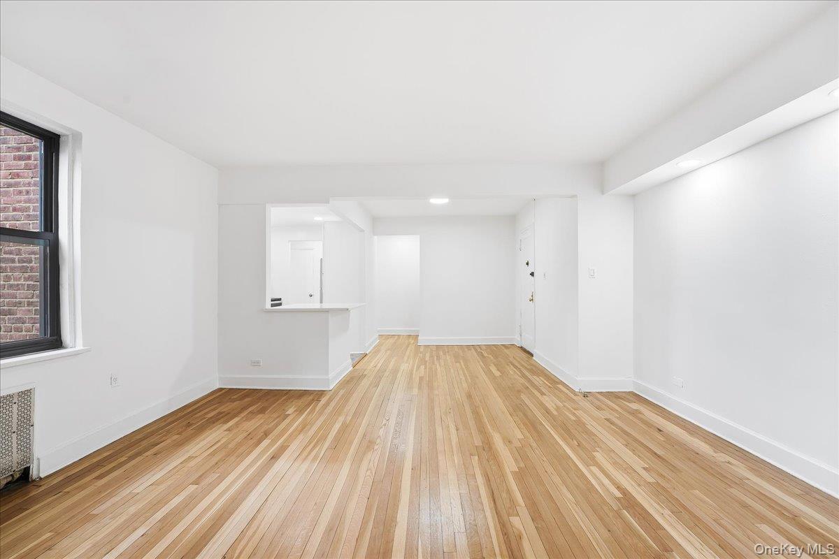 #7 photo, 3840 Greystone Avenue, Bronx , NY 10463