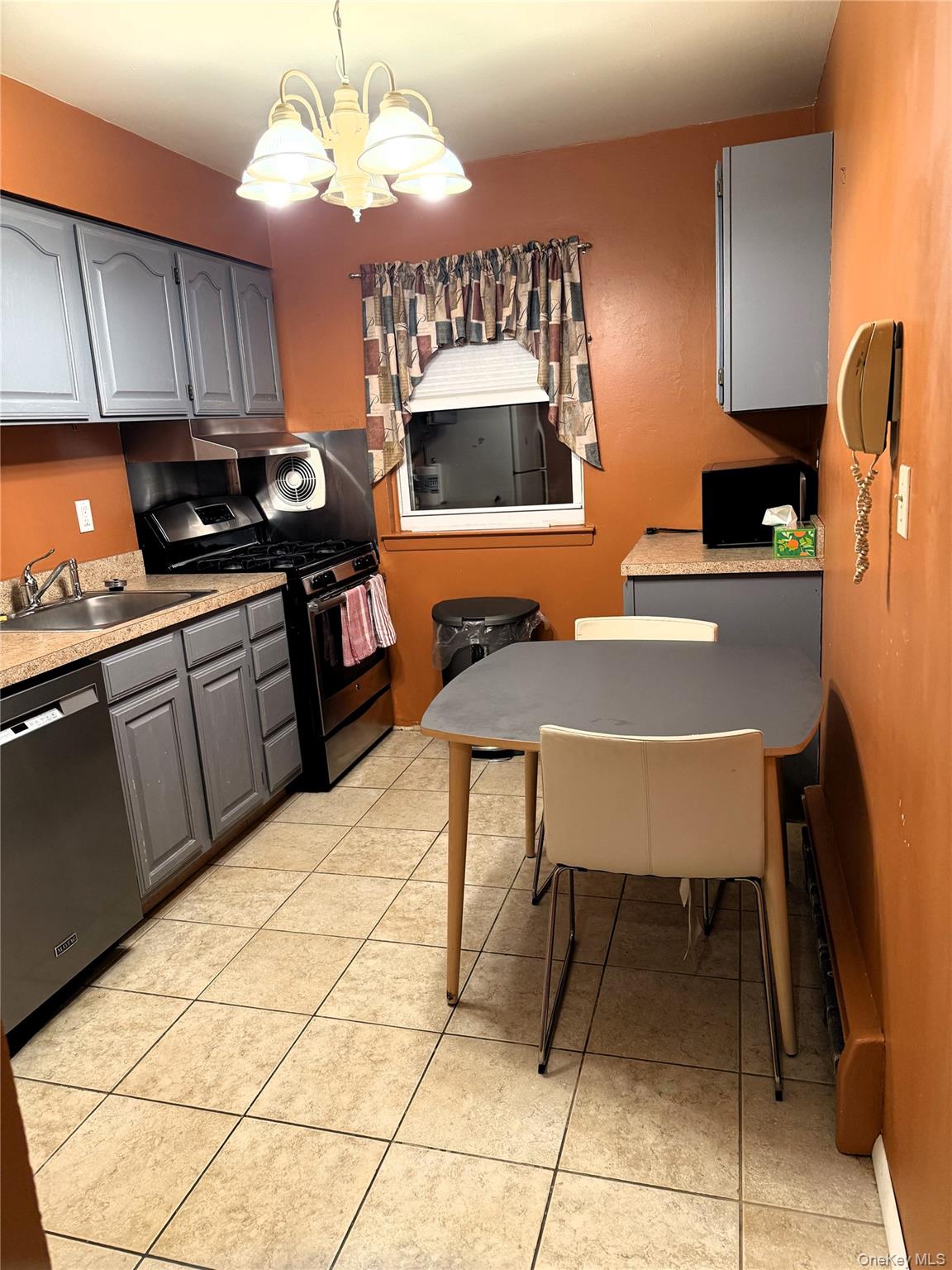 #3 photo, 140 Meyer Oval, Pearl River , NY 10965