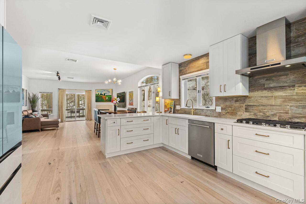 #2 photo, 811 Heritage Hills, Somers , NY 10589