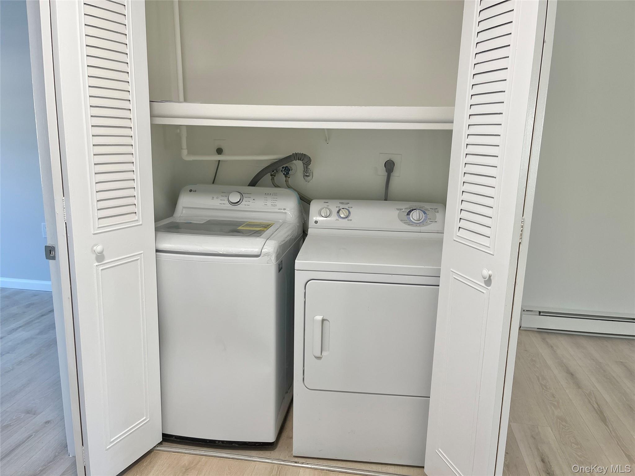 #13 photo, 42 Trent Ct, מחוז סאפוק Ridge , NY 11961