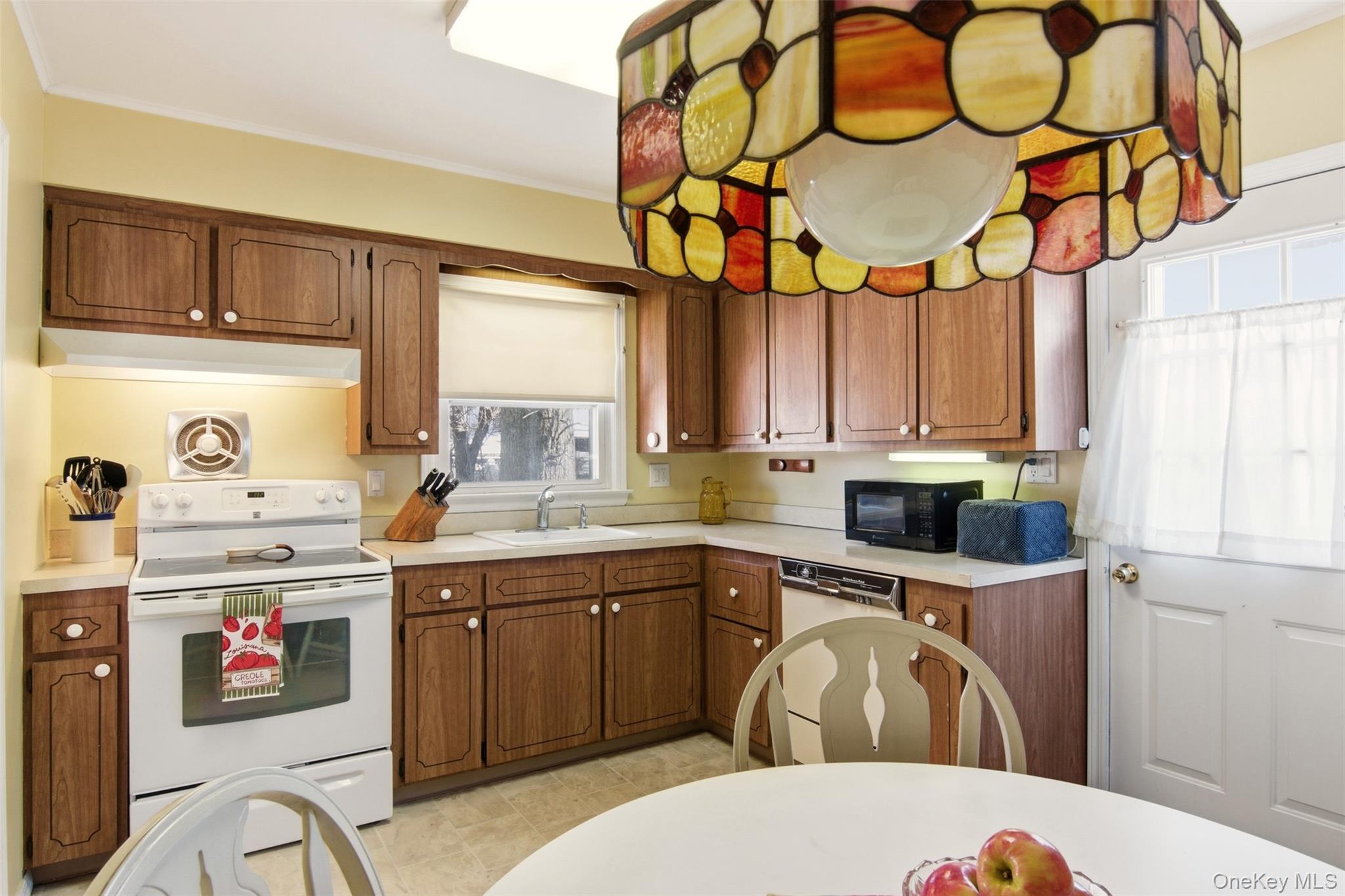 #18 photo, 2393 Maple Avenue, Seaford , NY 11783