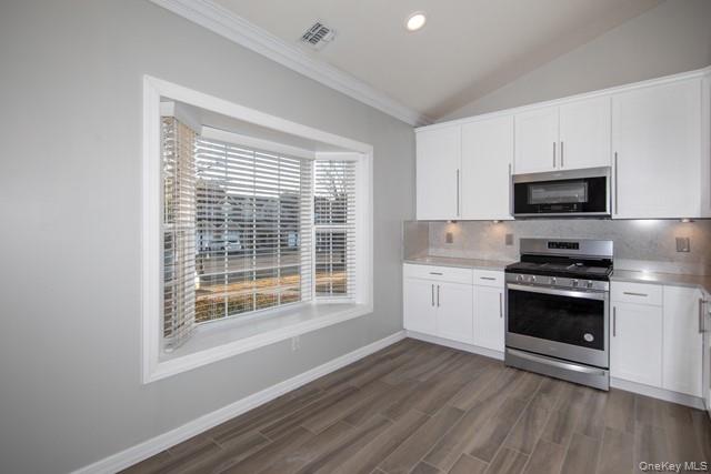 #3 photo, 46 Village Green Drive, सफ़ोक काउंटी Port Jefferson Station , NY 11776