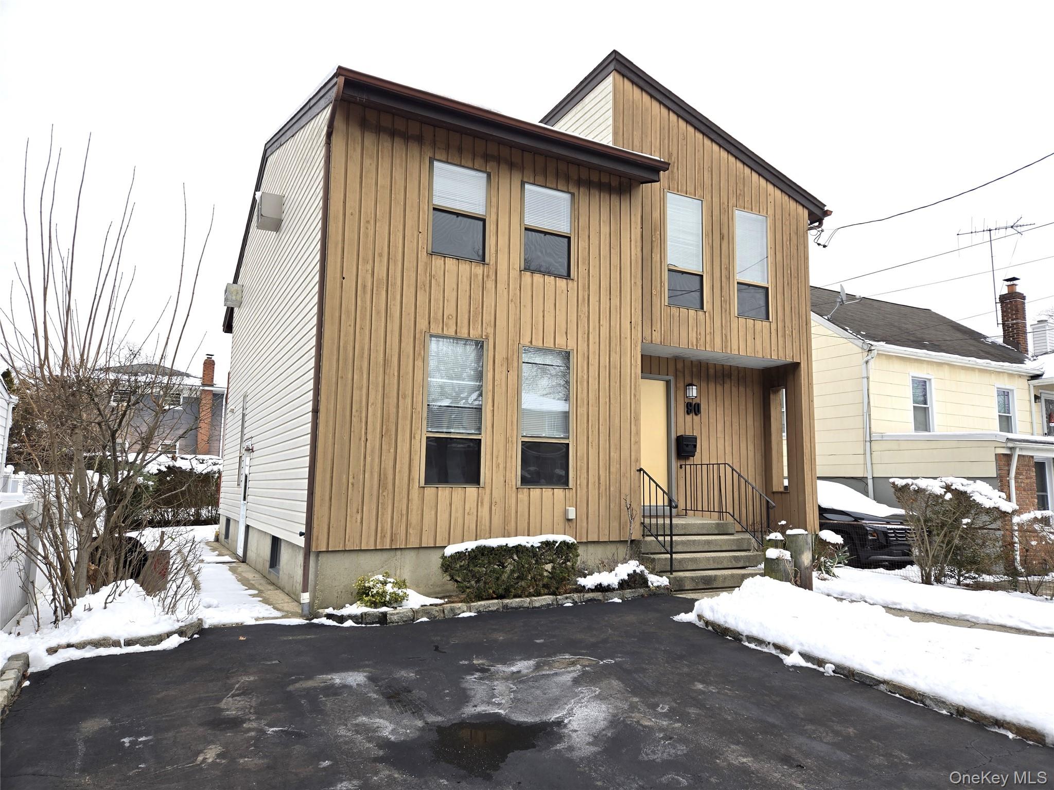 #1 photo, 90 Graywood Road, מחוז נסאו Port Washington , NY 11050