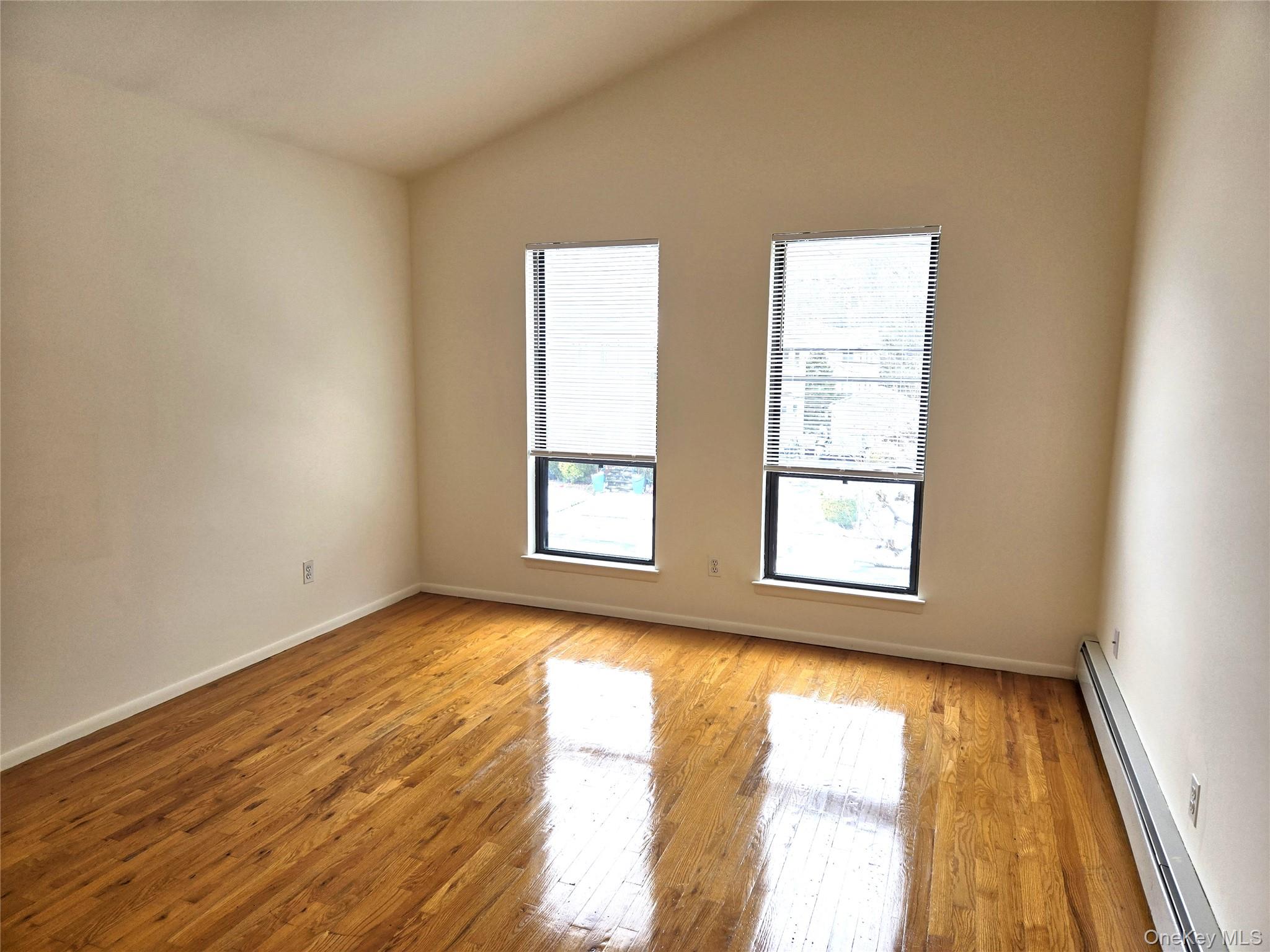 #8 photo, 90 Graywood Road, מחוז נסאו Port Washington , NY 11050