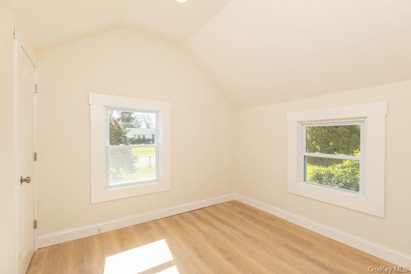 #11 photo, 48 Senix Avenue, सफ़ोक काउंटी Center Moriches , NY 11934