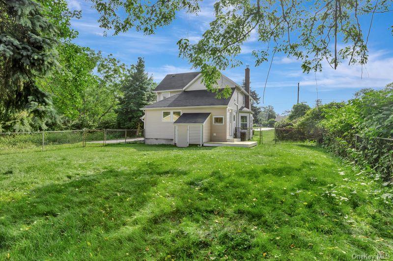 #15 photo, 48 Senix Avenue, सफ़ोक काउंटी Center Moriches , NY 11934