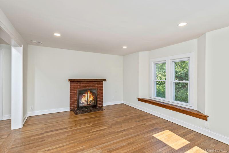 #5 photo, 48 Senix Avenue, सफ़ोक काउंटी Center Moriches , NY 11934